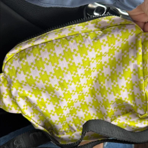 Baggu Fanny pack - Picture 3 of 3